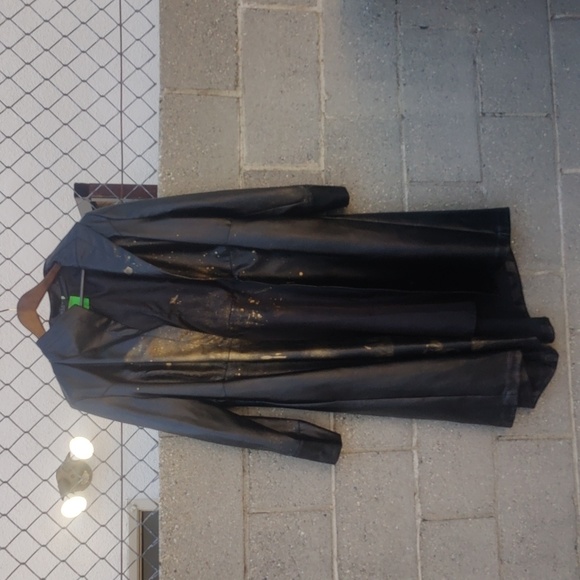 Lai Meng Five Cats Long Coat - Picture 3 of 7